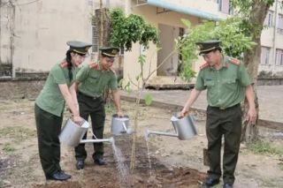 Công an TP. Cần Thơ phát động 'Tết trồng cây đời đời nhớ ơn Bác Hồ'