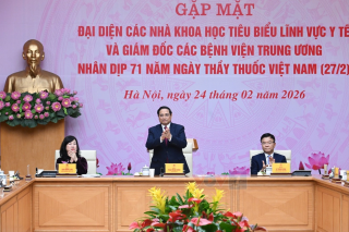 Thủ tướng gặp mặt các nhà khoa học tiêu biểu trong lĩnh vực y tế, giám đốc bệnh viện Trung ương
