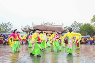 Hưng Yên: Lễ hội Đền thờ Triệu Việt Vương thu hút nhiều du khách