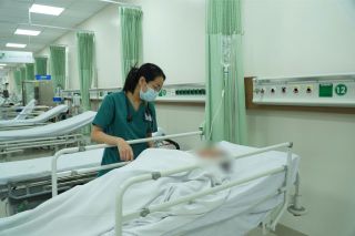 TP. HCM: Nhiều người phải cấp cứu, nghi ngộ độc bánh mì từ cùng một cơ sở