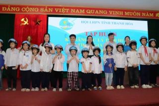 Thanh Hóa: Tập huấn kỹ năng xử lý tình huống khi tham gia giao thông cho hội viên phụ nữ và trẻ em