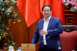 Thủ tướng: Sử dụng ngay Quỹ bình ổn giá xăng dầu; dứt khoát không để thiếu năng lượng trong mọi hoàn cảnh