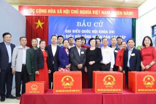 Phó Thủ tướng Phạm Thị Thanh Trà kiểm tra công tác chuẩn bị bầu cử tại Điện Biên