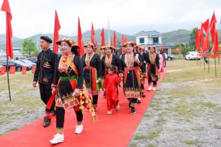 Bắc Ninh: Cử tri vùng cao xã Tây Yên Tử phấn khởi đi bỏ phiếu bầu cử