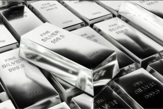 Giá bạc trong nước lao dốc mạnh sau chuỗi ngày tăng nóng, áp lực thua lỗ từ đỉnh ngày vía Thần Tài