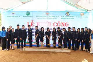 Công chức Hải quan chung tay hỗ trợ học sinh nghèo vùng biên giới tại Sơn La