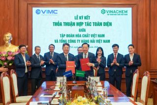 Vinachem và VIMC ký kết hợp tác phát triển công nghiệp và logistics hàng hải
