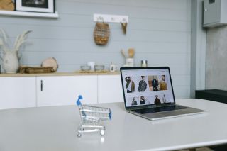 Thương mại điện tử: Từ kênh bán hàng đến chiến lược sống còn của doanh nghiệp