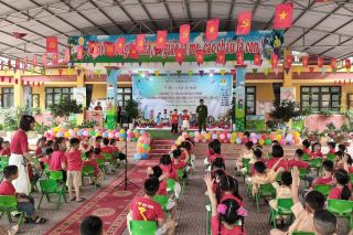 Ninh Bình: Công an xã Nam Xang tổ chức sân chơi “Bé với an toàn giao thông” và hướng dẫn PCCC tại Trường mầm non Nguyên Lý