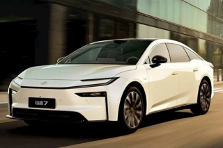 Toyota bZ7 “cháy đơn” ngay giờ đầu mở bán, ghi nhận hơn 3.100 đơn đặt hàng