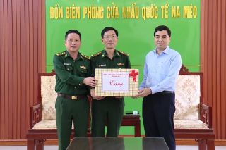 Chủ tịch UBND tỉnh Thanh Hóa thăm Đồn Biên phòng Cửa khẩu quốc tế Na Mèo