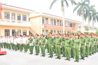 Khai giảng lớp huấn luyện võ thuật, kỹ thuật tác chiến cho cán bộ, chiến sĩ trại tạm giam