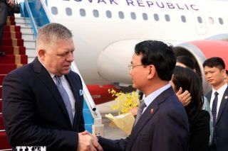Thủ tướng Cộng hòa Slovakia Robert Fico bắt đầu thăm chính thức Việt Nam