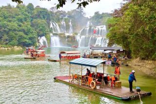 Du lịch ngắn ngày bùng nổ dịp lễ, ngành du lịch cần thích ứng ra sao?