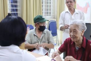 Bổ sung nhóm đối tượng hưởng trợ cấp hàng tháng vào lộ trình tăng lương từ 1/7