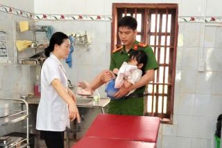 Ninh Bình: Kịp thời giúp đỡ 2 mẹ con cháu nhỏ tự ngã tại Khu du lịch biển Thịnh Long