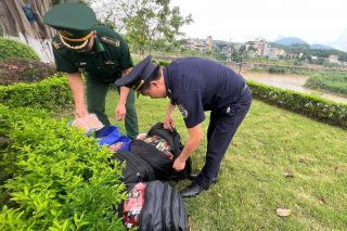 Hải quan khu vực VII: Phát hiện lô hàng thực phẩm đông lạnh vô chủ