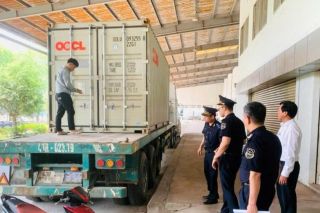 Hải quan xử lý lô 325.000 bao thuốc lá ESSE Change nghi giả mạo nhãn hiệu