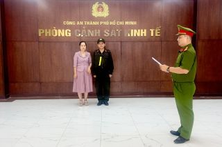 Thành phố Hồ Chí Minh: Khởi tố đối tượng dùng trí tuệ nhân tạo sao chép thiết kế áo dài