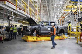 Chuỗi cung ứng xe điện “sạch” nhất thế giới: Tesla, Ford và Volvo đang dẫn đầu