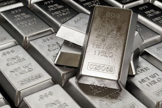 Giá bạc hôm nay 6/7: Bạc thế giới vượt 63 USD/ounce