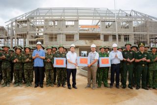Phó Thủ tướng Lê Tiến Châu kiểm tra tiến độ dự án Trường phổ thông nội trú liên cấp các xã biên giới tại Huế