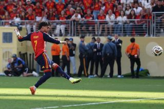 Ferran Torres đưa Tây Ban Nha lên đỉnh thế giới, khép lại giấc mơ World Cup của Messi
