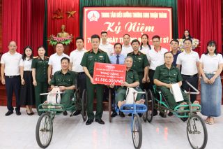 Viettel Bắc Ninh tri ân người có công tại Trung tâm Điều dưỡng Thương binh Thuận Thành