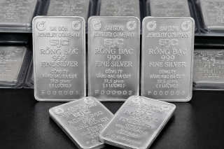 Giá bạc hôm nay 4/8: Chưa thể bứt phá