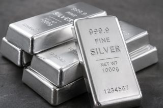 Giá bạc hôm nay 15/8: Tiếp đà giảm
