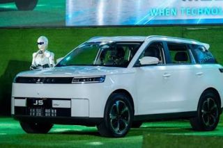 Omoda & Jaecoo Việt Nam tung ưu đãi đưa giá bán thực tế của Jaecoo J5 EV xuống 599 triệu đồng