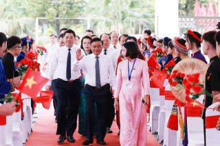 Thường trực Ban Bí thư Trần Cẩm Tú dự Lễ khai giảng tại Trường Phổ thông dân tộc Nội trú tỉnh Bắc Ninh
