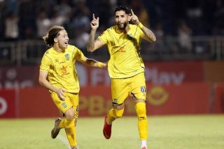 SLNA thắng đậm Hà Nội FC, tạo cú sốc tại Hàng Đẫy