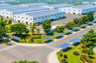 Khu công nghiệp và bài toán giữ chân nhà đầu tư