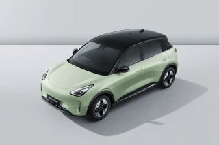 Geely EX2 cán mốc một triệu xe, sức hút từ giá bán và công nghệ
