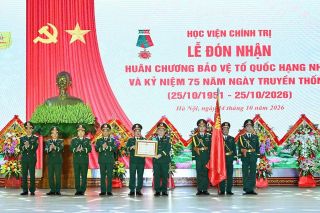 75 năm giữ vững mạch nguồn sức mạnh chính trị của Quân đội