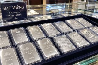 Giá bạc hôm nay 28/10: Chưa thể phục hồi