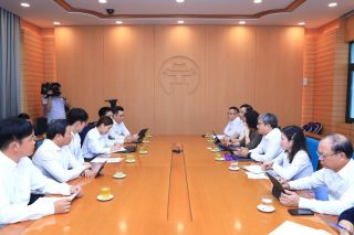 Hà Nội mở hướng hợp tác với doanh nghiệp phát triển dịch vụ xe điện dùng chung thông minh
