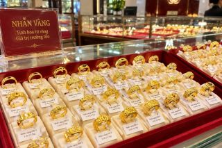Giá vàng hôm nay 28/10: Giá vàng miếng SJC tăng 300.000 đồng/lượng