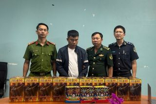 Hà Tĩnh: Khởi tố đối tượng vận chuyển 26 kg pháo lậu qua biên giới