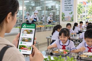 Hà Nội: Tăng cường giám sát an toàn thực phẩm bữa ăn bán trú qua ứng dụng iHanoi