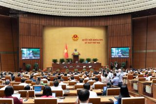 Chiều 30/10, Quốc hội thảo luận ở hội trường về kế hoạch phát triển kinh tế - xã hội