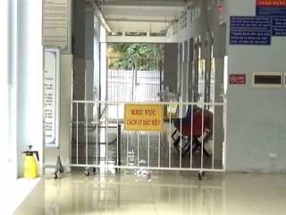 Tá hỏa vì phát hiện ca dương tính SARS-CoV-2 khi đi xét nghiệm để xin việc