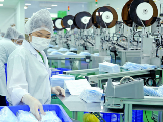 Việt Nam xuất khẩu hơn 305,6 triệu chiếc khẩu trang y tế trong 8 tháng