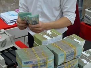 Vì sao, lãi suất liên ngân hàng đảo chiều?