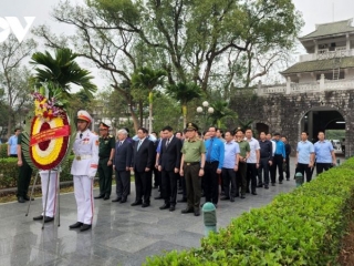 Thủ tướng Phạm Minh Chính viếng Nghĩa trang Liệt sĩ Quốc gia A1