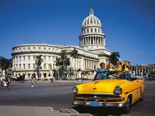 Cuba công bố lộ trình phát triển kinh tế mới, trong đó có vấn đề phi USD hóa