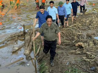 Hỗ trợ người dân ổn định đời sống, tập trung khôi phục sản xuất kinh doanh, thúc đẩy tăng trưởng, kiểm soát lạm phát