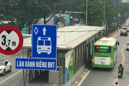 Hà Nội: Từ ngày 6/2, sẽ chính thức thu tiền hành khách đi buýt nhanh BRT