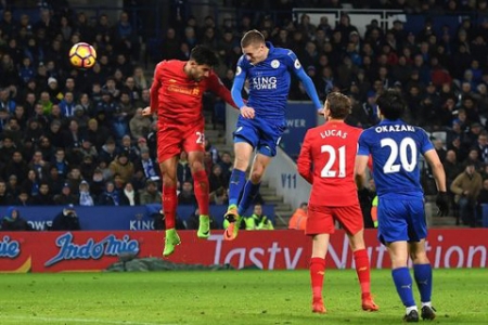 Vardy lập cú đúp, Leicester City hạ gục Liverpool